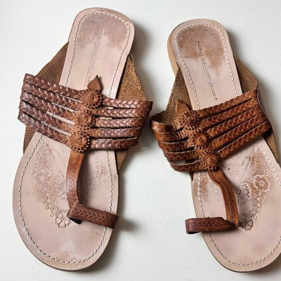 Montego Bay Club Brown Low Heel Sandals Sz 8 - Picture 1 of 8